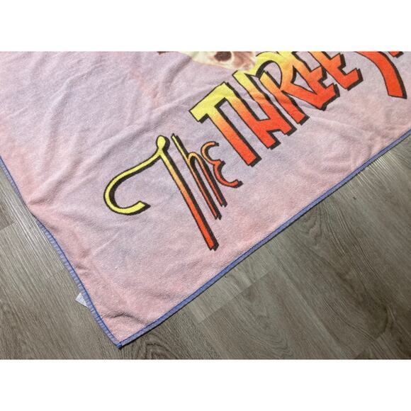 The Three Stooges 1997 Vintage XL Logo Beach Towel Movie 90s - Picture 4 of 9